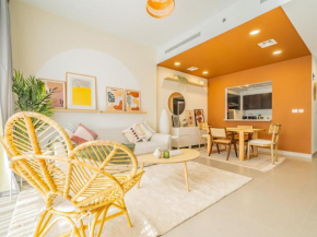 Monty Holiday Home - Let's Go Boho a Stunning Treasure 1BR 5 Minutes to Dubai Mall